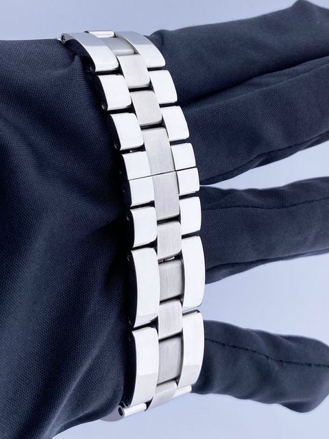 Cartier Roadster W62020X6 Image 6